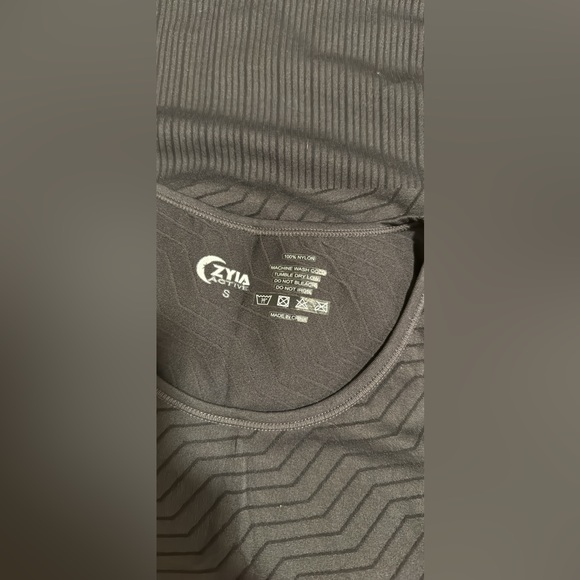 Zyia tanks - Picture 3 of 5